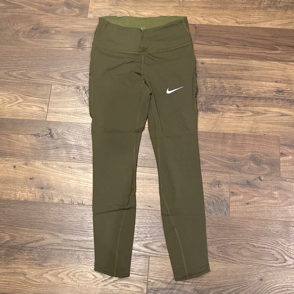 Nike DryFit Leggings 7/8 length
